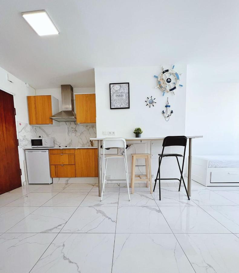 Apartment Near Subway And Supermarket Париж Екстер'єр фото